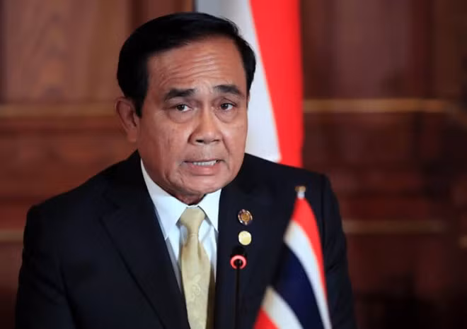 Le Premier ministre thaïlandais pose sa candidature aux élections ảnh 1