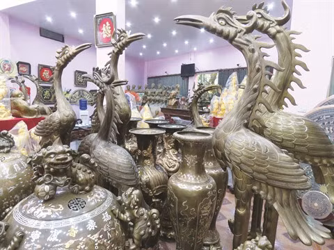 La trempe des fondeurs de bronze de Tông Xa, dans le Nord ảnh 1 La trempe des fondeurs de bronze de Tông Xa, dans le Nord ảnh 1