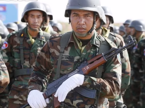 Le Cambodge envoie des Casques bleus en Afrique ảnh 1