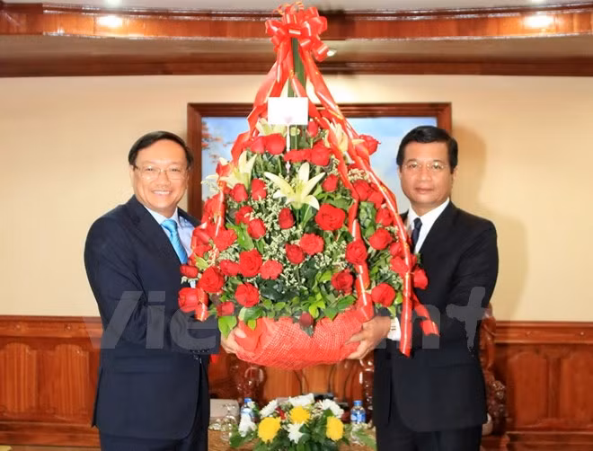 Félicitations au Parti populaire révolutionnaire du Laos ảnh 1