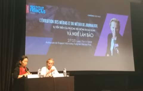 Christine Ockrent et l’évolution des médias et du métier de journaliste ảnh 1 Christine Ockrent et l’évolution des médias et du métier de journaliste ảnh 1