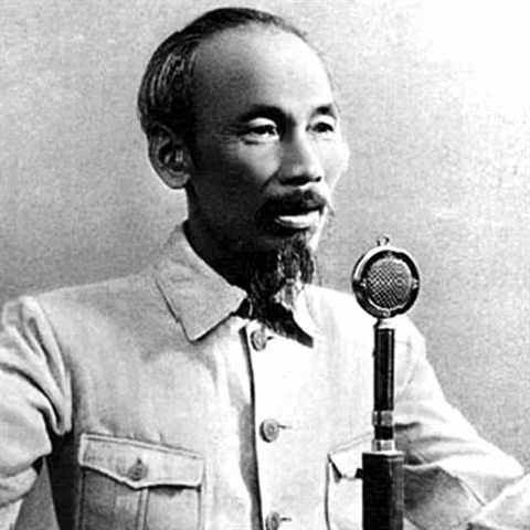 La Révolution d’Août vue par trois historiens de l’Occident ảnh 2