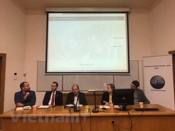 Colloque sur la Mer Orientale en Pologne ảnh 1