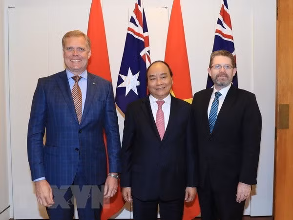 Le PM Nguyen Xuan Phuc rencontre des dirigeants du Parlement australien ảnh 1