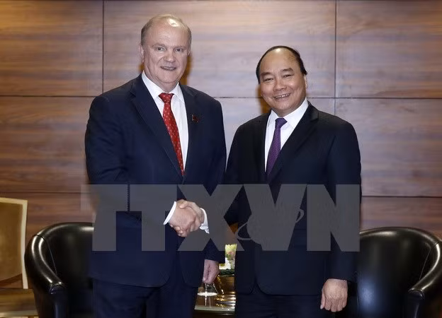 Activités du Premier ministre Nguyen Xuan Phuc en Russie ảnh 1