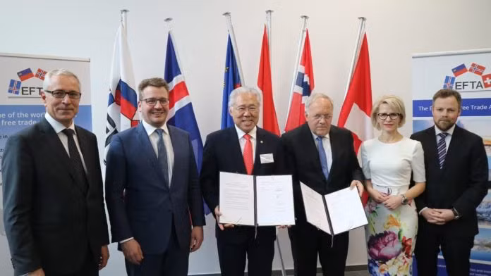 Signature d’un accord économique entre l’Indonésie et l’AELE ảnh 1