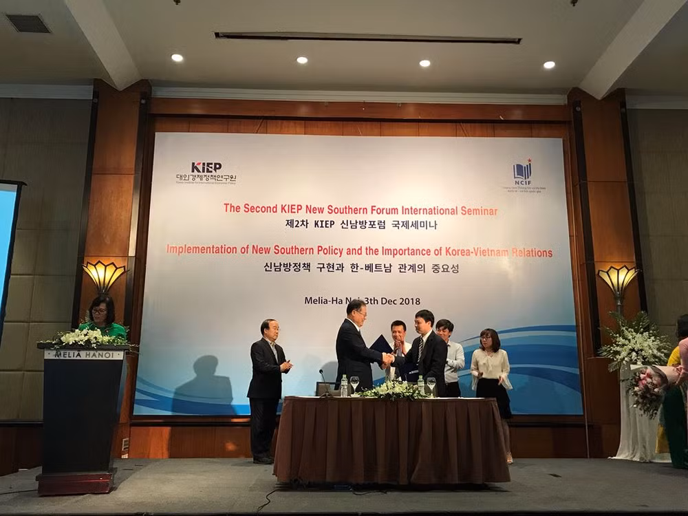 Le Vietnam a un rôle central dans les relations entre la R. de Corée et l’ASEAN ảnh 1