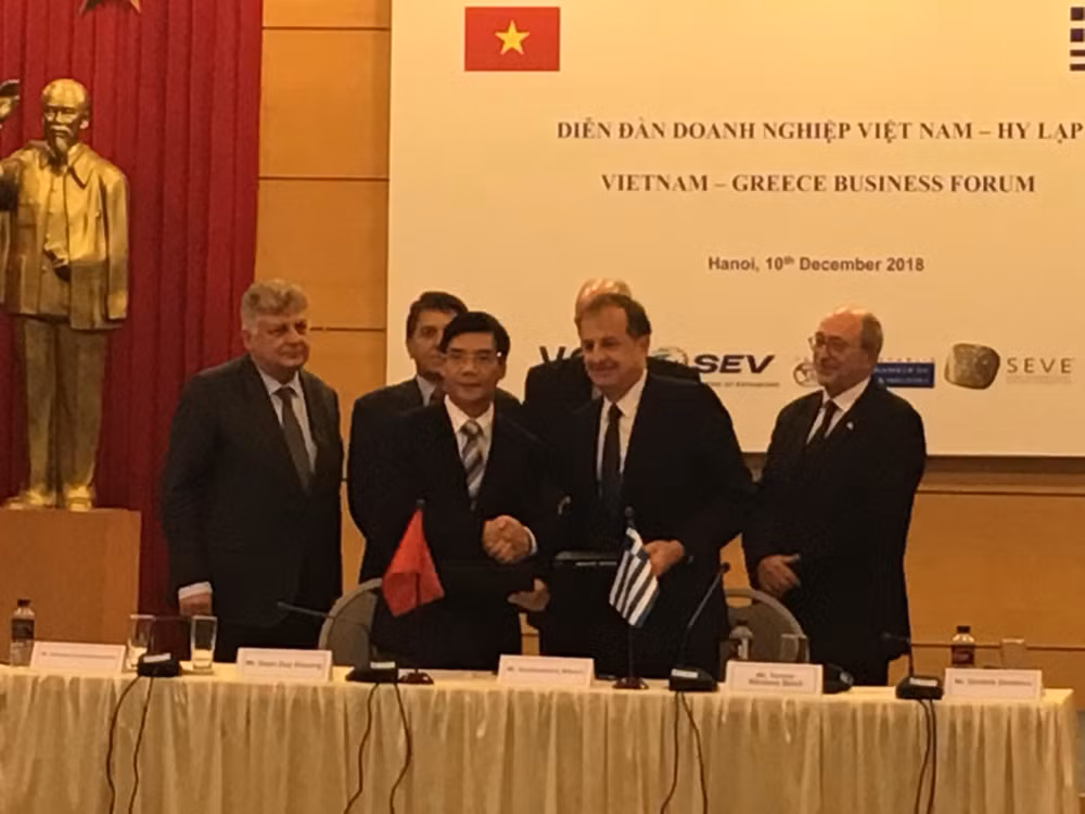Forum d’affaires Vietnam- Grèce 2018 à Hanoï ảnh 1