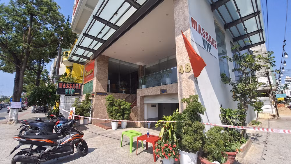COVID-19 : Une masseuse à Da Nang testée positive au SARS-CoV-2 ảnh 1