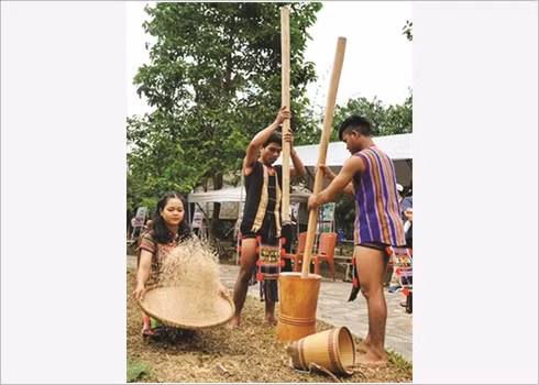Fête d'invocation de la pluie des S'tiêng ảnh 1 Fête d'invocation de la pluie des S'tiêng ảnh 1