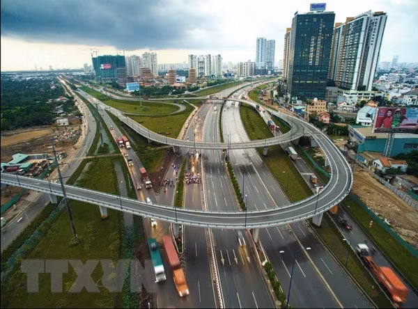 Ho Chi Minh-Ville achève des projets d'aménagement du développement urbain ảnh 3