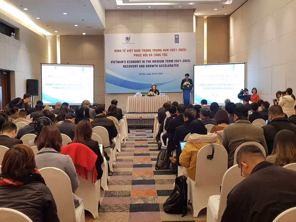 NCIF: Le PIB du Vietnam devrait augmenter de 6,72 % en 2021 ảnh 1