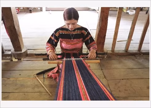 Préserver le tissage de brocatelle des Bahnar ảnh 3
