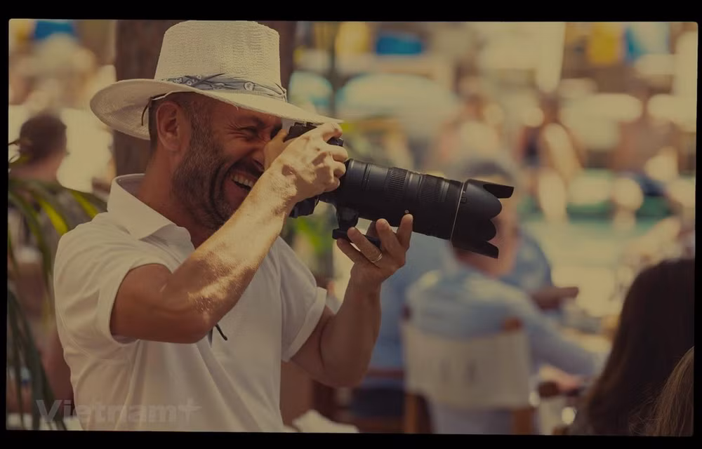 Alexandre Garel - photographe français qui immortalise l'architecture de Saïgon ảnh 1