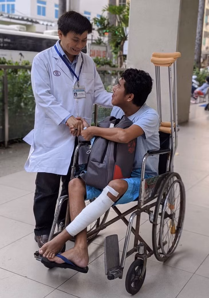 Venir en aide aux patients démunis ảnh 1