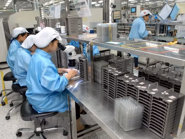 Industries auxiliaire à Quang Ngai: priorité aux projets dans les hautes technologies ảnh 1