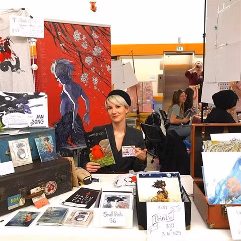 Renée Nault dévoile à Hanoï son roman graphique The Handmaid’s Tale ảnh 1