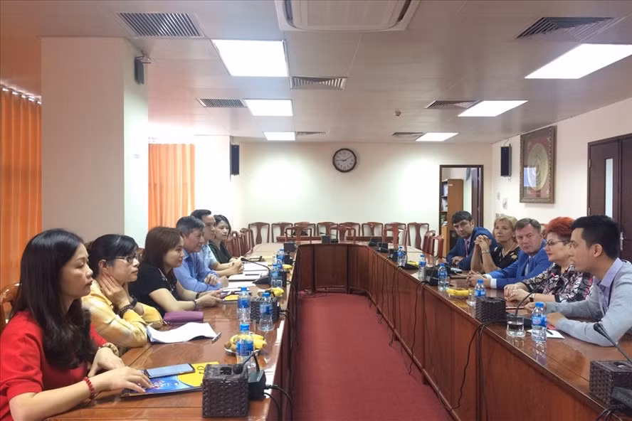 Une délégation syndicale de l'industrie chimique, minérale et pétrolière de Biélorussie au Vietnam ảnh 1 Une délégation syndicale de l'industrie chimique, minérale et pétrolière de Biélorussie au Vietnam ảnh 1