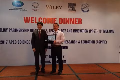 APEC 2017 : remise du prix ASPIRE 2017 à Hanoï ảnh 1