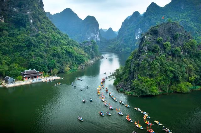 De nombreuses activités attrayantes lors de la Semaine touristique de Ninh Binh 2018 ảnh 1