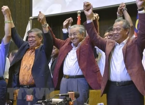 Singapour souhaite coopérer avec le nouveau gouvernement de la Malaisie ảnh 1