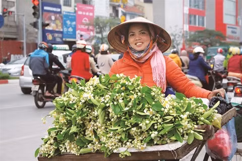 Vendeur de rue, la beauté culturelle de Hanoï ảnh 1