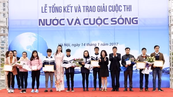 Concours «L’eau et la vie», témoignage de la responsabilité des jeunes ảnh 1
