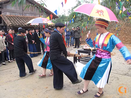 Nouvel An des Mong à Meo Vac, dans la province de Ha Giang ảnh 5