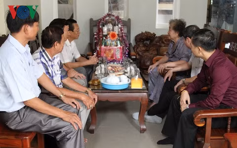 Des cadeaux de Tet aux familles cambodgiennes d’origine vietnamienne ảnh 1