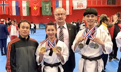 Taekwondo : le Vietnam gagne quatre médailles d'or en France ảnh 1