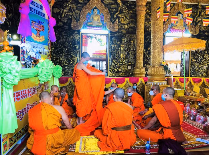 Kathina, la cérémonie de don des Khmers ảnh 2