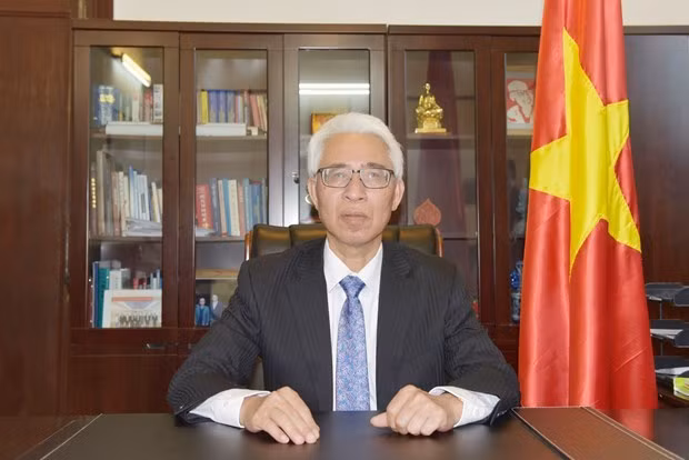 Le ministre des Affaires étrangères Bui Thanh Son en visite en Chine ảnh 2