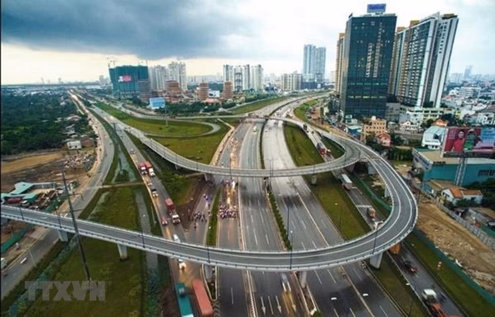 Ho Chi Minh-Ville s’efforce de maintenir sa dynamique économique en dépit du COVID-19 ảnh 2