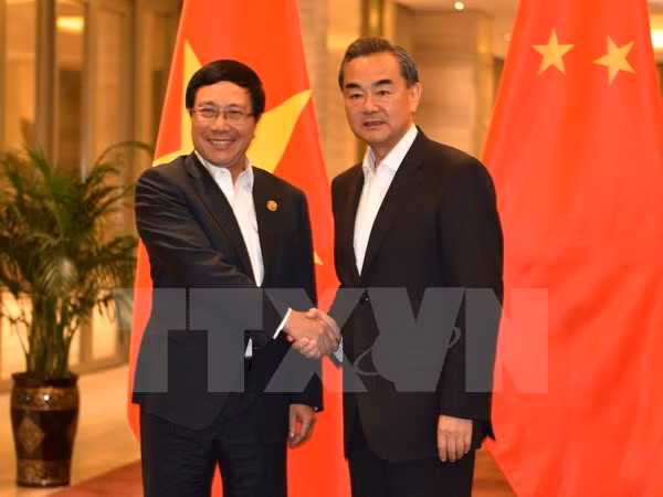 Rencontre des ministres vietnamien et chinois des Affaires étrangères ảnh 1