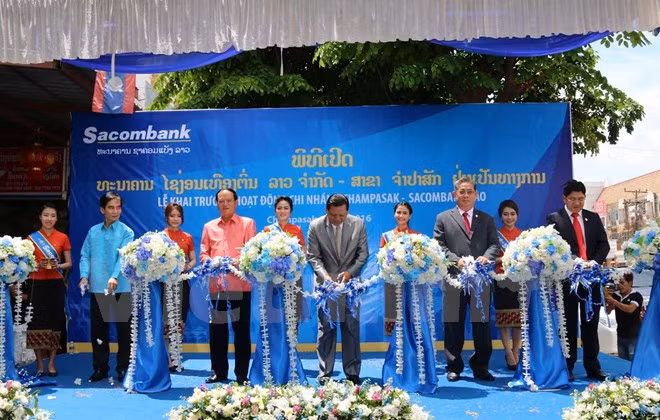 Sacombank Laos inaugure une succursale à Champassak ảnh 1