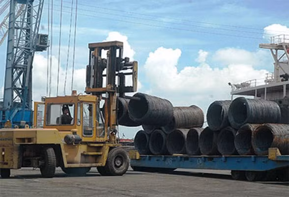 Montée en flèche des importations nationales d’acier en 5 mois ảnh 1