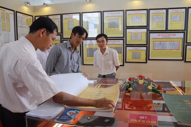 Exposition sur Hoang Sa et Truong Sa à Phu Yen ảnh 1