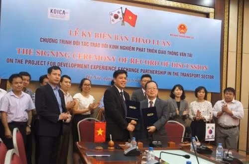 Développement du transport : le Vietnam bénéficie de l'assistance de la R. de Corée ảnh 1