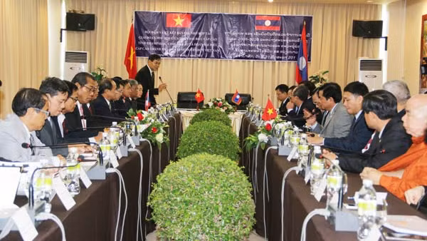 Hô Chi Minh-Ville et Champassak s’engagent à renforcer leurs relations ảnh 1
