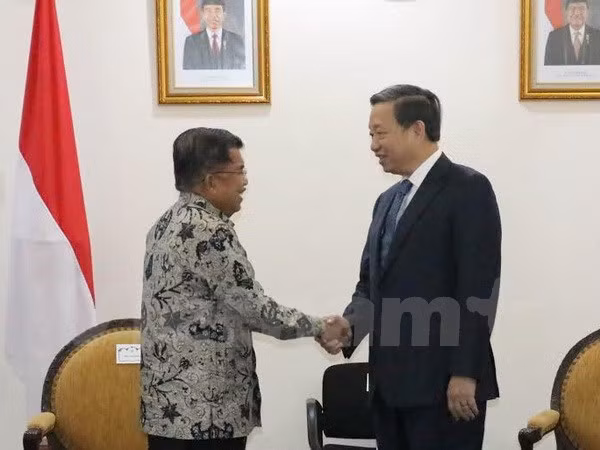 Le ministre de la Sécurité publique Tô Lâm en visite en Indonésie ảnh 1
