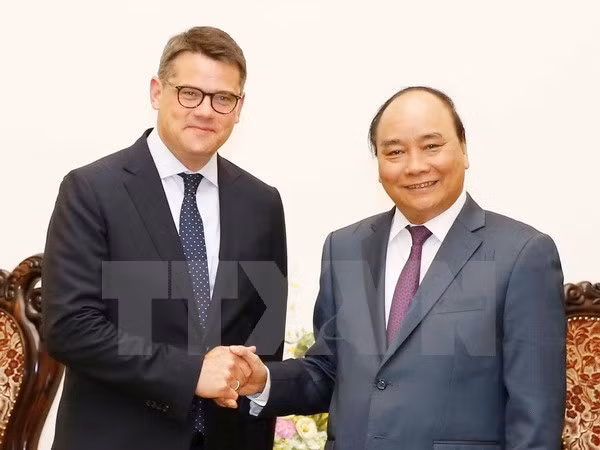 Nguyen Xuan Phuc reçoit le ministre des Sciences et des Arts du Land de Hesse ảnh 1