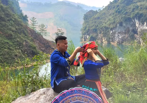 Marché de l'amour de Khâu Vai à Ha Giang, entre légende et tradition ảnh 1