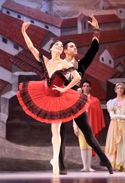 Des artistes du Ballet de Cuba à Hanoï ảnh 1