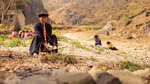Un film sur le marché de l’amour de Khâu Vai disponible sur Youtube ảnh 3