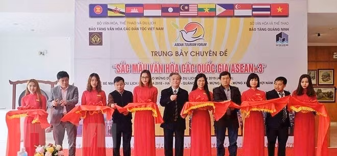 Exposition sur la culture de l’ASEAN et de ses partenaires à Quang Ninh ảnh 1