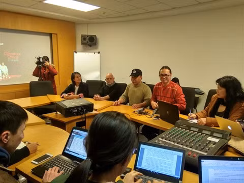"La cantatrice chauve" monte sur scène pour la première fois à Hanoi ảnh 1