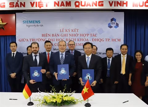 Coopération entre l'Université polytechnique de Hô Chi Minh-Ville et Siemens ảnh 1