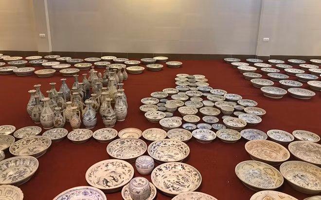 Les objets d’épaves s’exposent à Quang Ngai ảnh 1