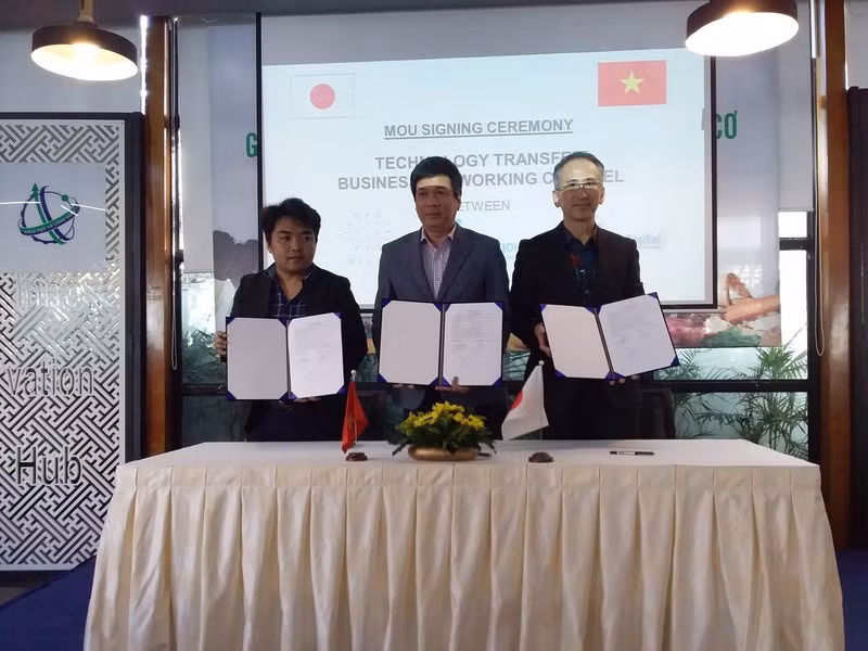 Un groupe japonais présente une technologie de recyclage avancée ảnh 1