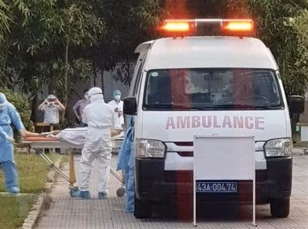 COVID-19 : le Vietnam déplore un nouveau décès ảnh 1